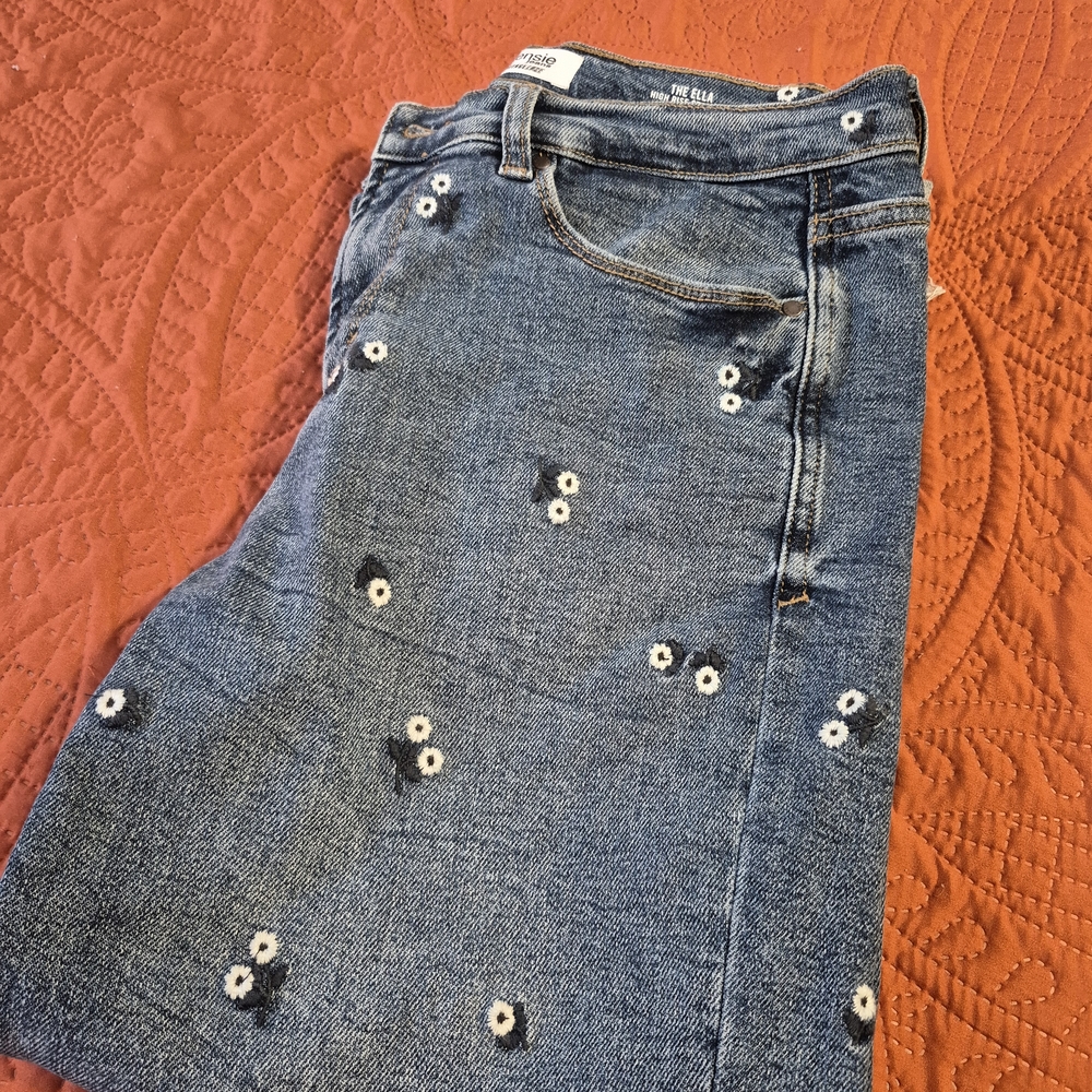 Kensie High Rise Straight Denim Jeans with Floral Detail